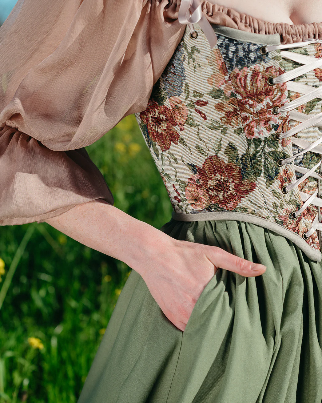 Floral Tapestry Corset - Image 17