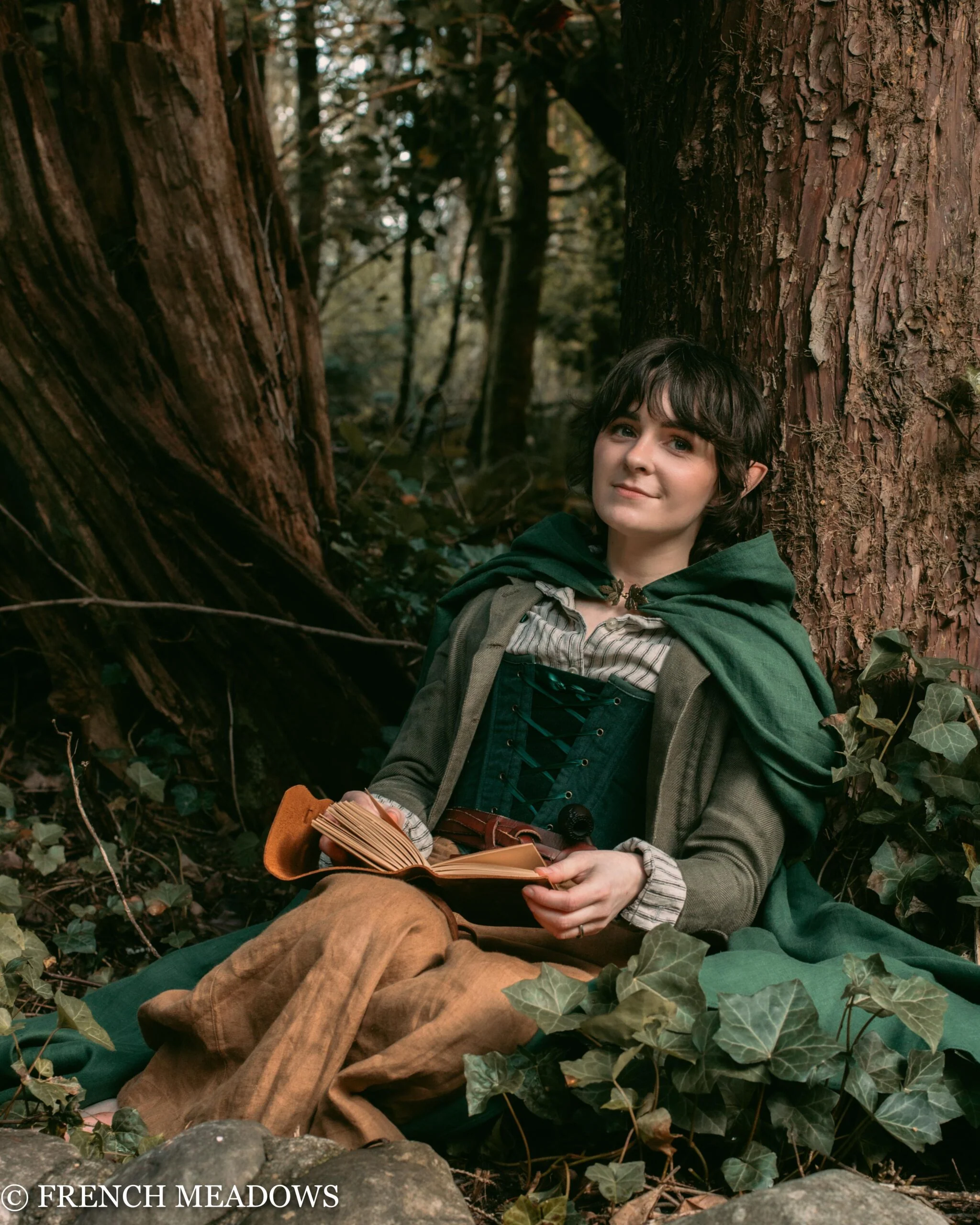 Linen Renaissance Cloak - Image 17