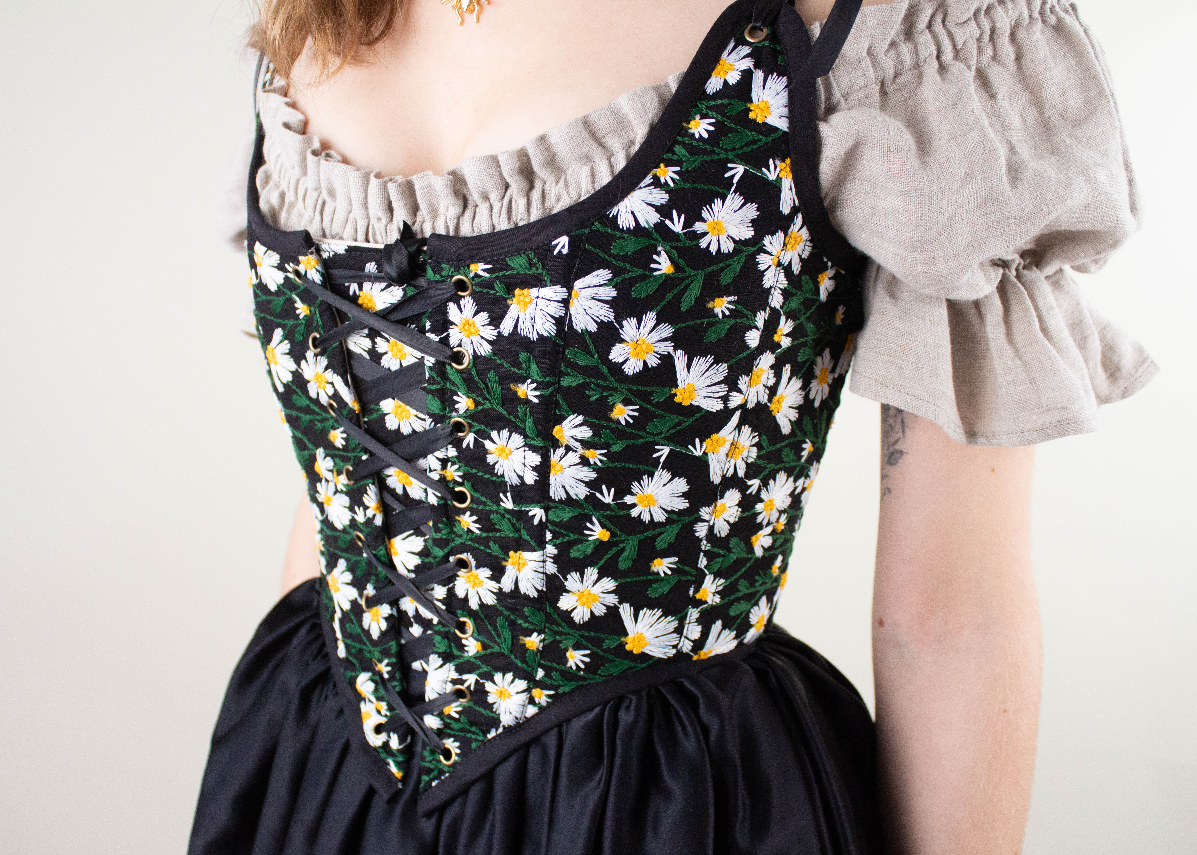 Handmade Black Embroidered Daisies Corset - Image 5