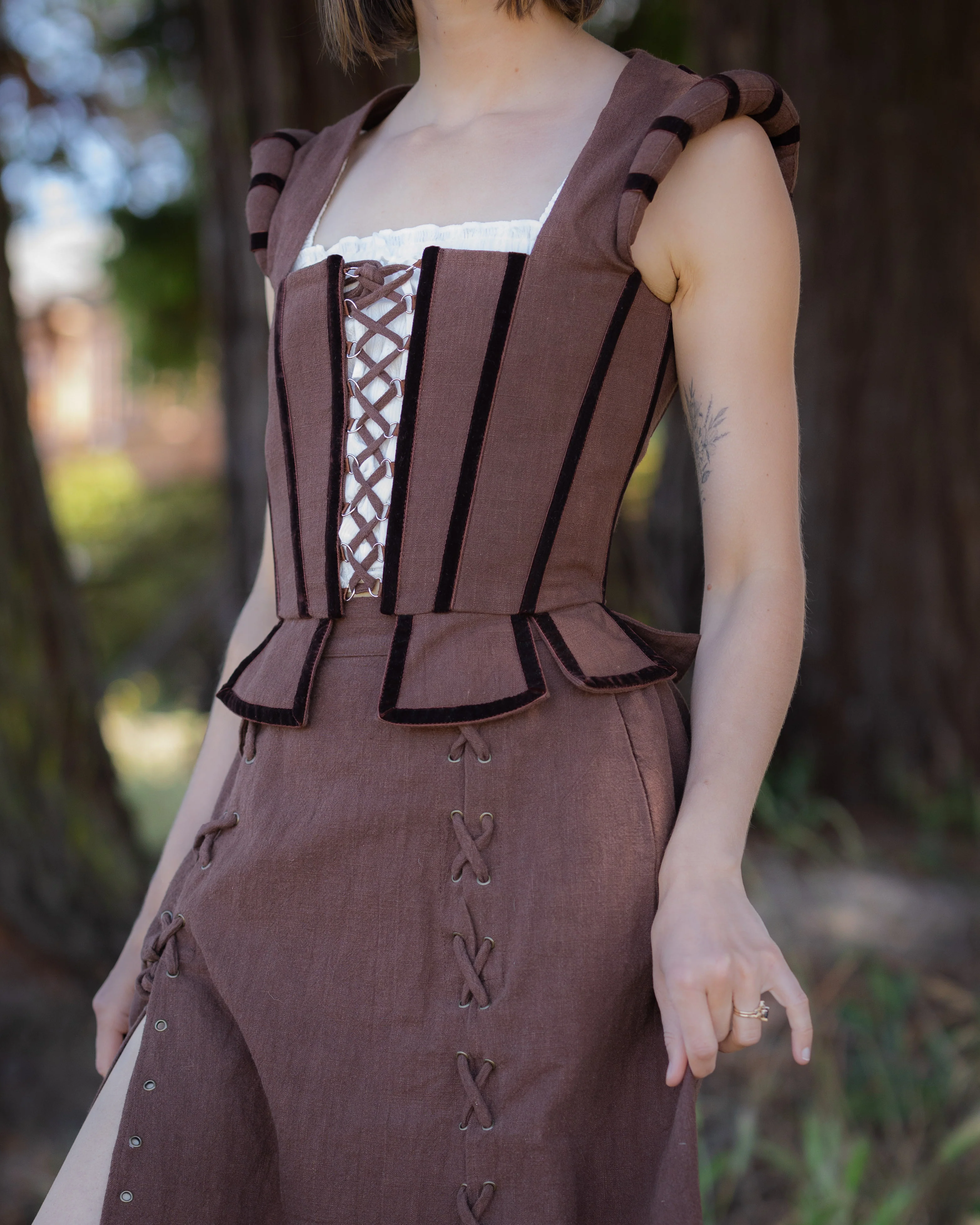 Tavern Bodice - Image 19